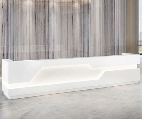 Muebles de oficina modernos de diseño personalizado escritorio de pie de nuevo diseño led escritorio de la recepción blanco mostrador