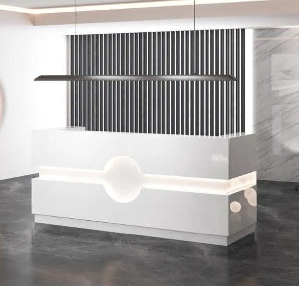 Escritorio de recepción LED de estilo de lujo moderno, muebles de recepción de oficina personalizados, escritorio de recepción para varias personas